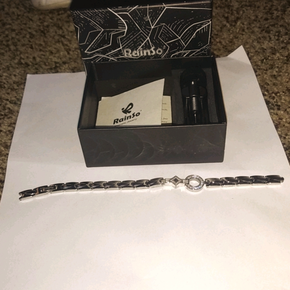 Magnetic jewelry rain so